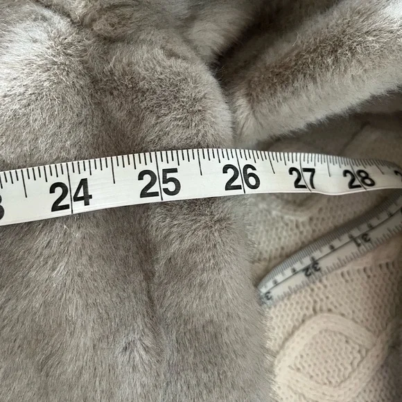 New! Sam Edelman Notched Lapel Women's Gray Faux Fur Coat Size XL - Picture 8 of 15